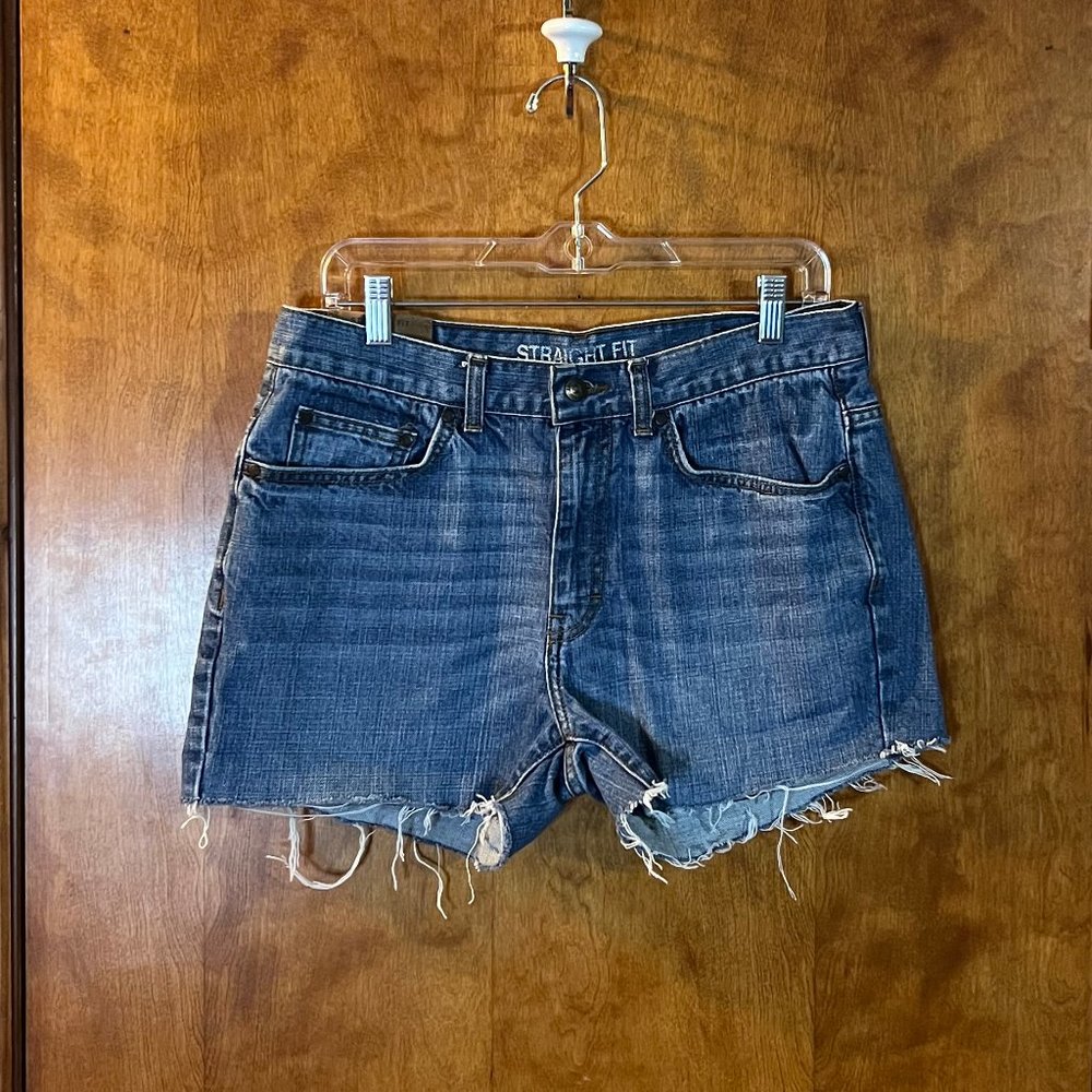 Chaps Raw Hem Straight Fit Demin Shorts